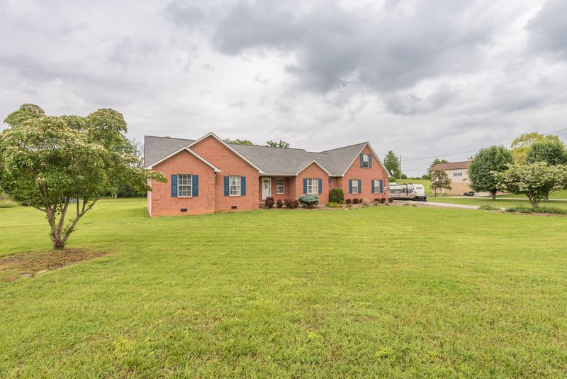 7908 Campbells Point Rd, Corryton, TN 37721
