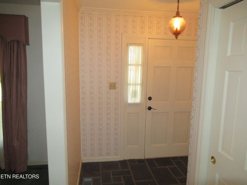 7909 Berkshire Blvd #9, Powell, TN 37849