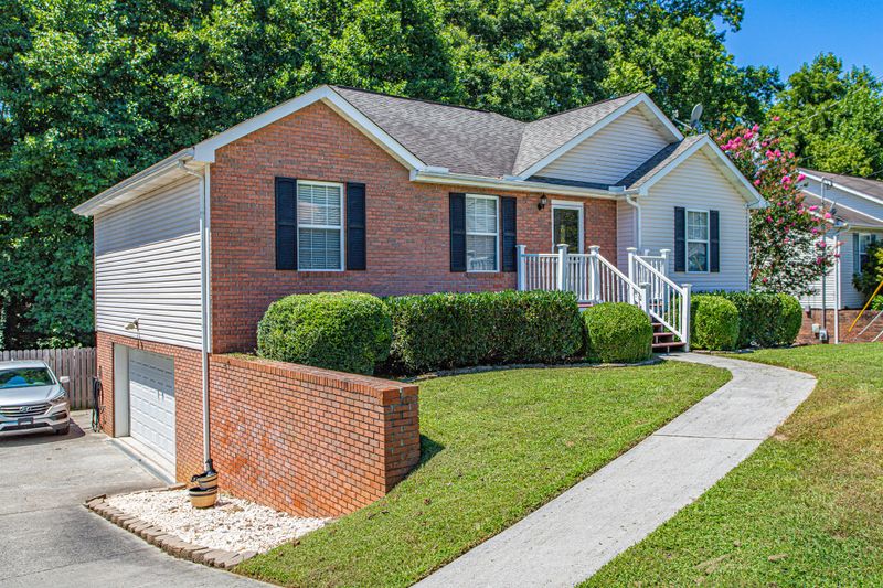 7909 Cody Ln, Knoxville, TN 37938