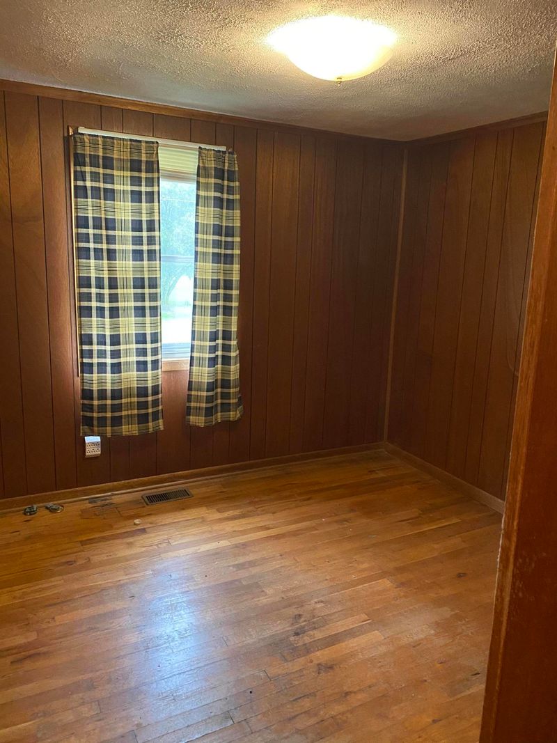 7909 Munsey Rd, Corryton, TN 37721