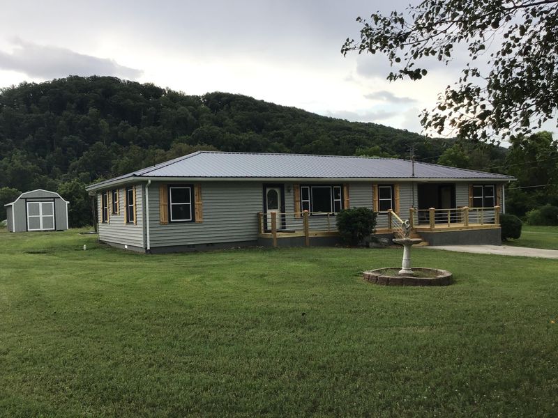 7910 Munsey Rd, Corryton, TN 37721