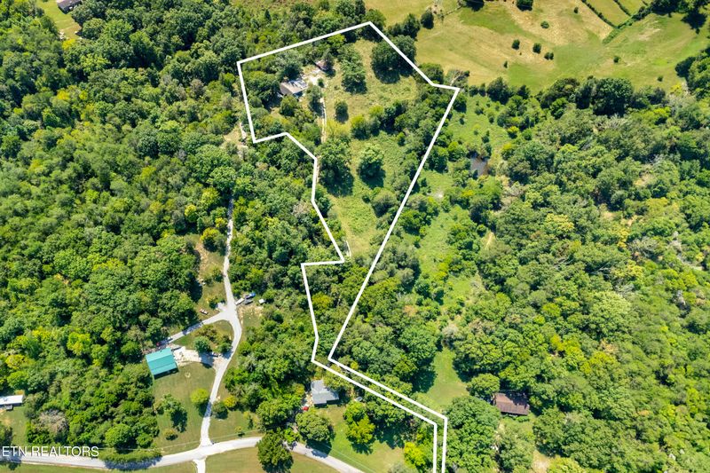7911 Dan Mcbee Rd, Corryton, TN 37721
