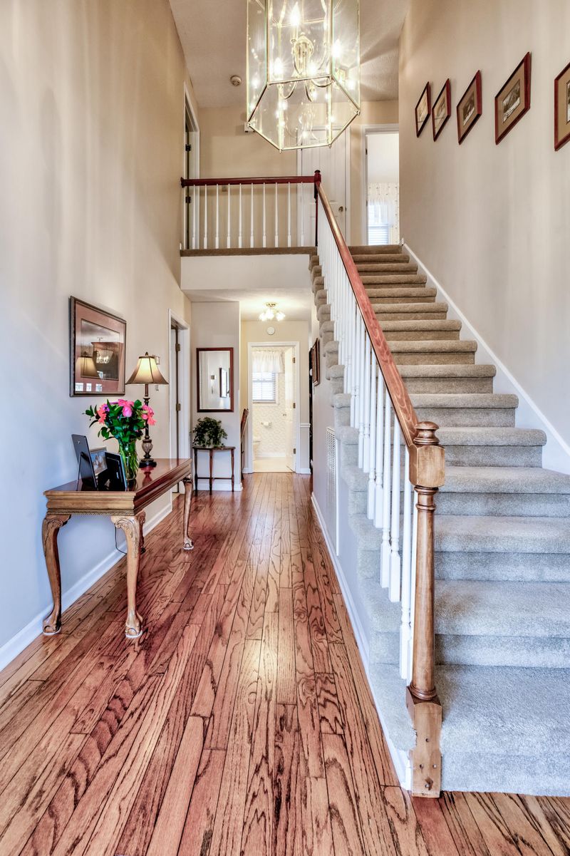 7912 Landon Park Way, Powell, TN 37849