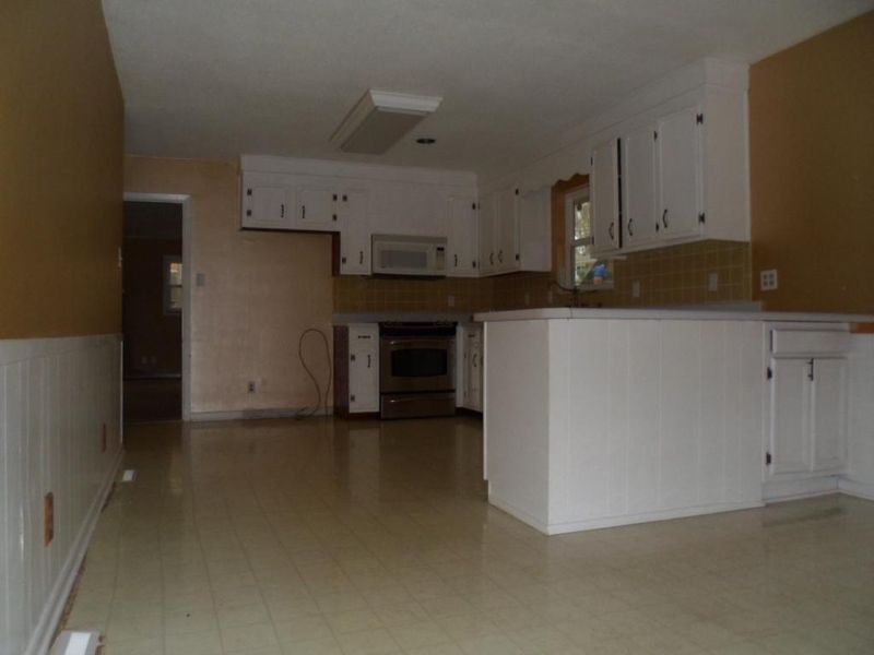 7920 Whitcomb Rd, Powell, TN 37849