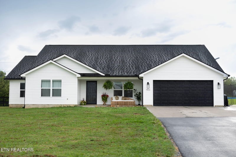 7921 Bud Hawkins Rd, Corryton, TN 37721