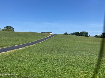 7921 Bud Hawkins Rd, Corryton, TN 37721