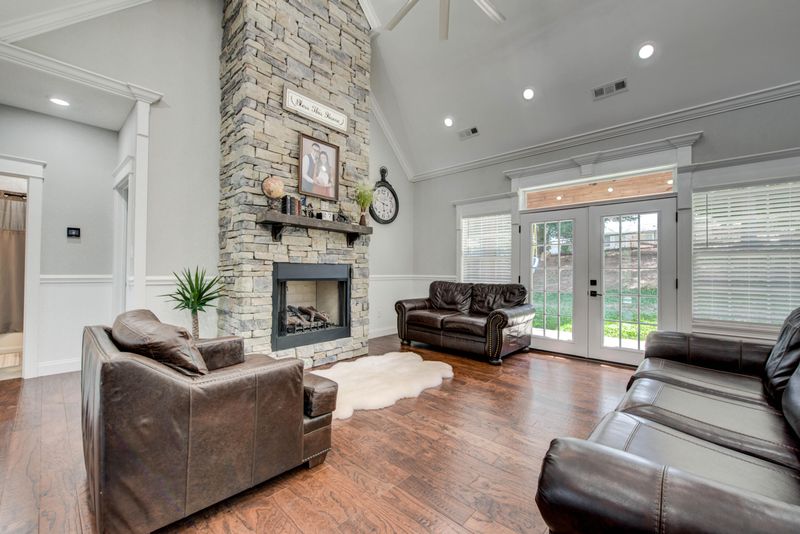 7921 Ewing Rd, Powell, TN 37849