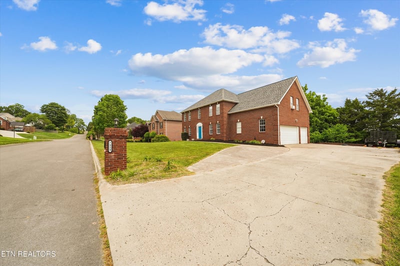7924 Country Scene Rd, Knoxville, TN 37938