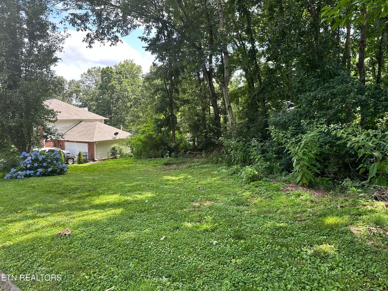 7925 Widdecomb Rd, Powell, TN 37849
