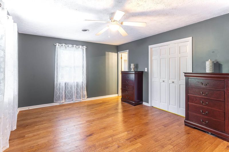 7933 Berkshire Blvd, Powell, TN 37849