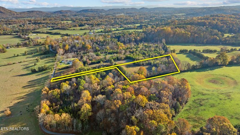 7933 Rodgers Rd, Corryton, TN 37721