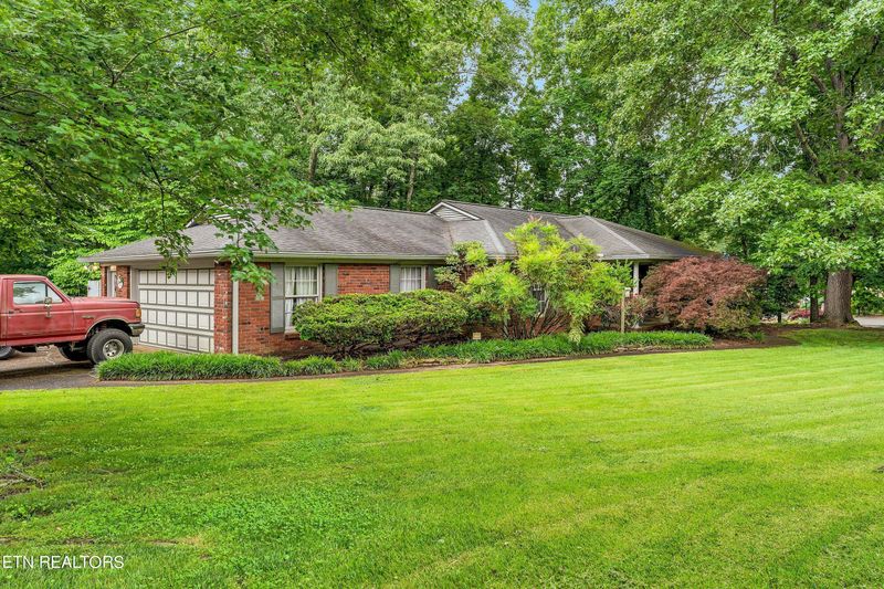 7941 Cranley Rd, Powell, TN 37849