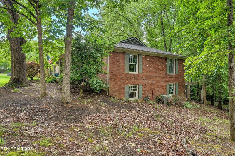 7941 Cranley Rd, Powell, TN 37849