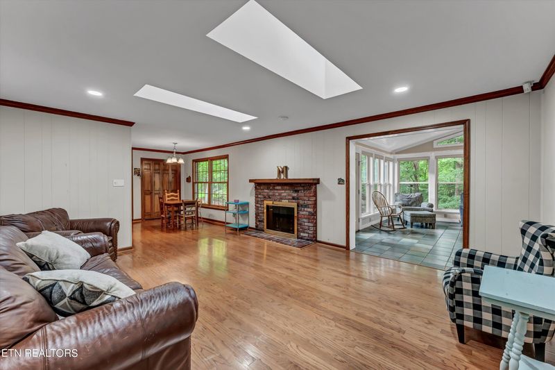7941 Cranley Rd, Powell, TN 37849