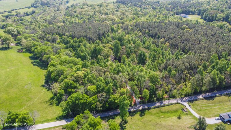 7944 Dry Valley Rd, Loudon, TN 37774