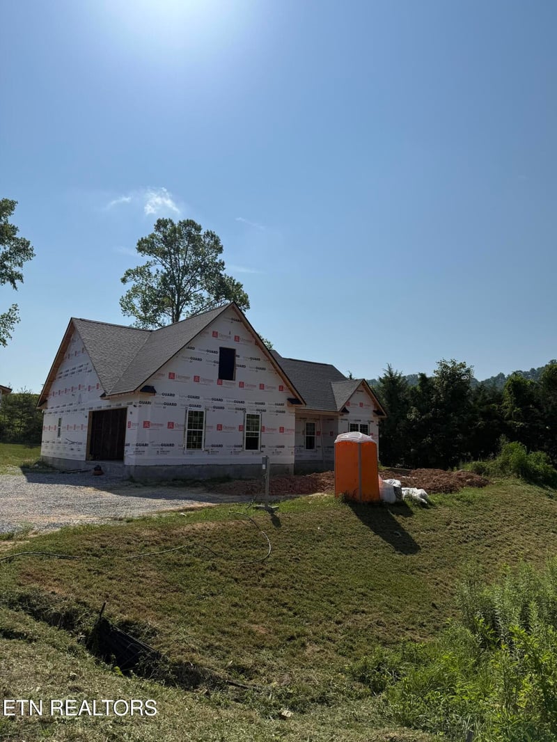7946 Beeler Farms Ln, Knoxville, TN 37918