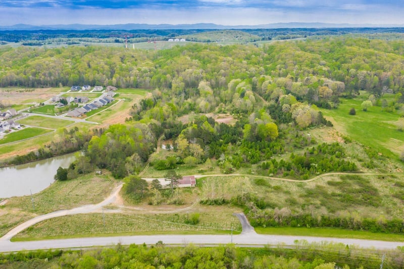 795 Tuskegee Dr, Oak Ridge, TN 37830