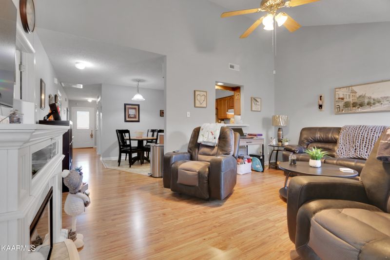 7957 Montbridge Way, Powell, TN 37849