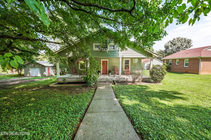 8 W Farrell St, Niota, TN 37826