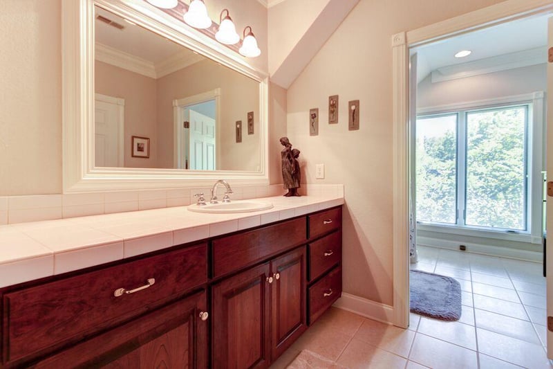 80 Hickory Tr, Norris, TN 37828