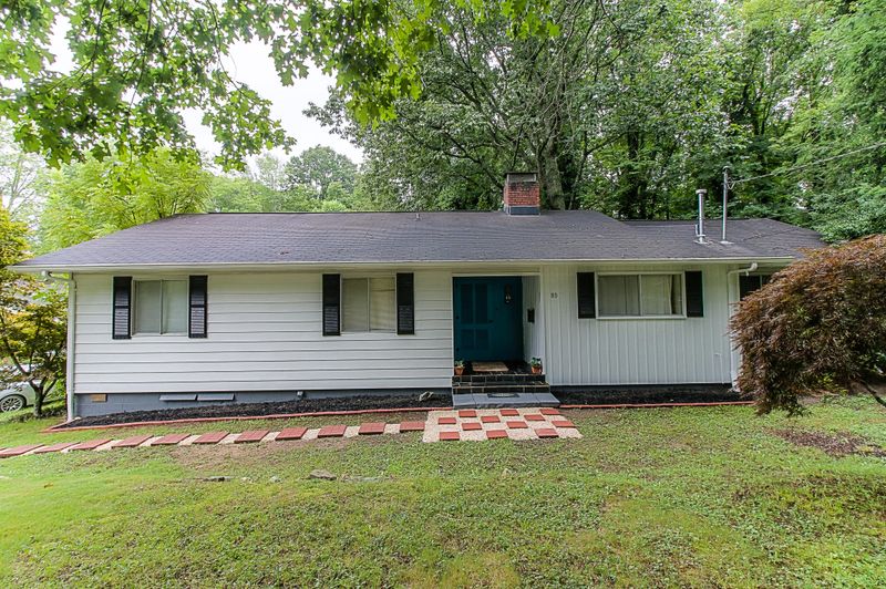 80 Outer Dr, Oak Ridge, TN 37830