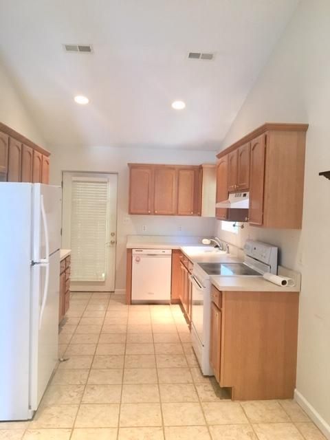 80 Peartree Ln, Loudon, TN 37774