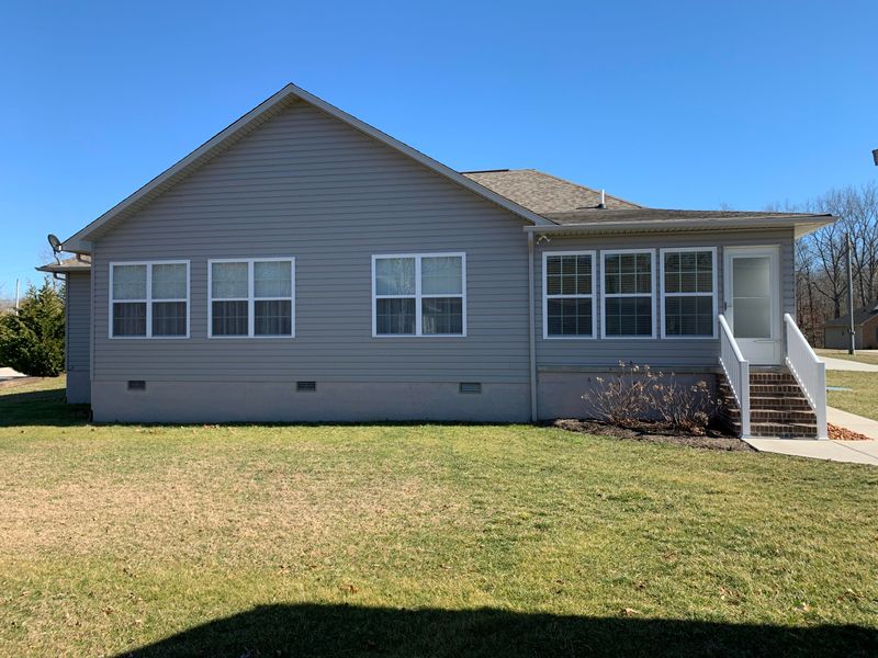 80 Satsuma Dr, Crossville, TN 38555
