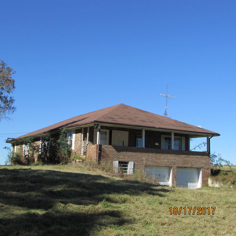 800 Carpenter Loop Rd, Greenback, TN 37742