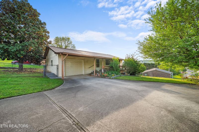 800 Jennifer Dr, Knoxville, TN 37938