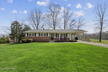 800 Swan Pond Circle Rd, Harriman, TN 37748