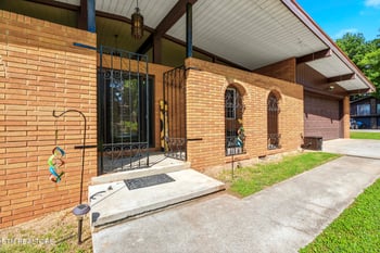 8000 Berkshire Blvd, Powell, TN 37849