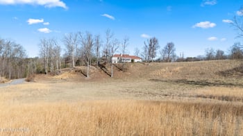 8002 Jackson Bend Rd, Lenoir City, TN 37772