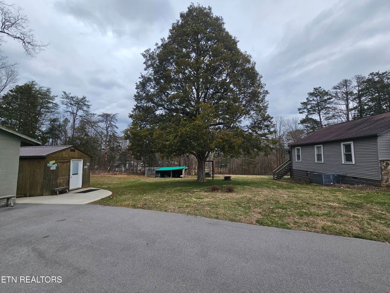 8004 Boruff Rd, Corryton, TN 37721