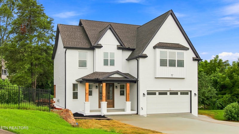 8004 Burgess Falls Ln, Knoxville, TN 37931