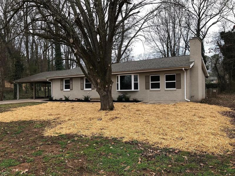 8005 Sabre Dr, Knoxville, TN 37919