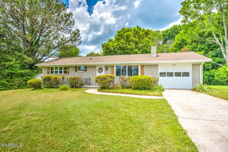 8005 Shady Ln, Powell, TN 37849