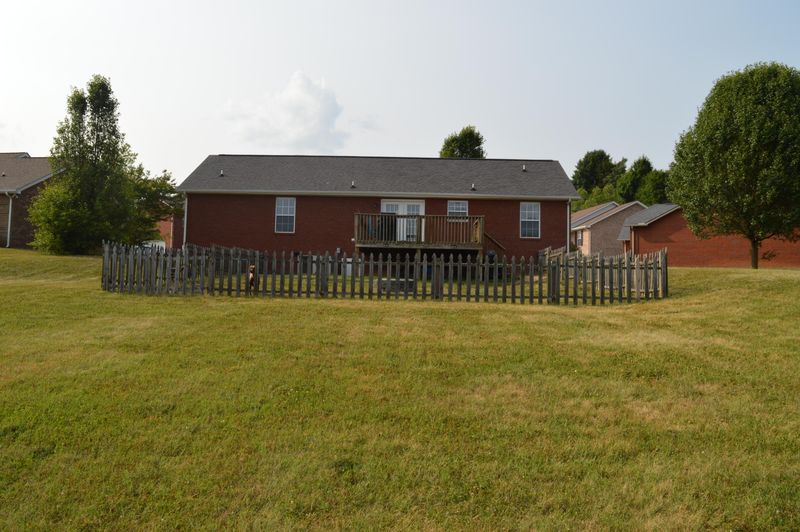 8006 Dove Wing Ln, Knoxville, TN 37938