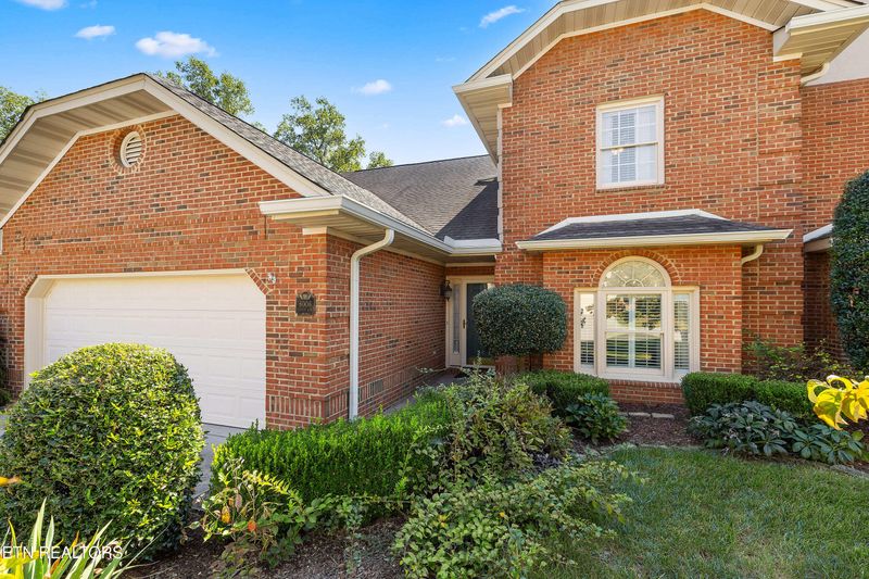 8006 Thistle Ln, Knoxville, TN 37919