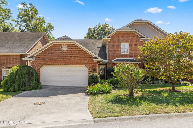 8006 Thistle Ln, Knoxville, TN 37919