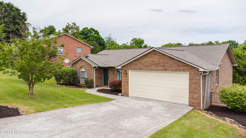8008 Verona, Powell, TN 37849