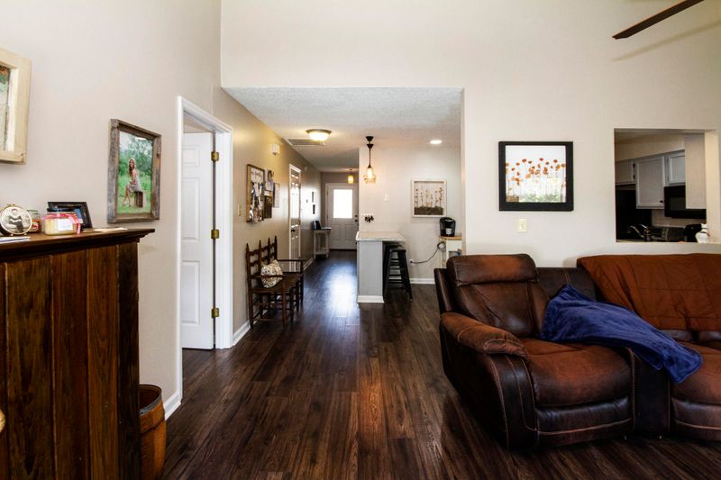 8009 Atmore Way, Powell, TN 37849