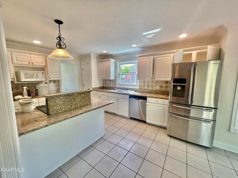 8009 Schroeder Rd, Powell, TN 37849