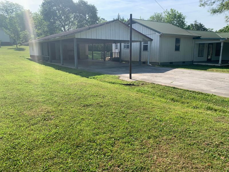 801 Dunn St, Etowah, TN 37331