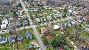 801 N C St, Lenoir City, TN 37771