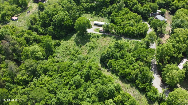 801 Old Highway 25e, Thorn Hill, TN 37881