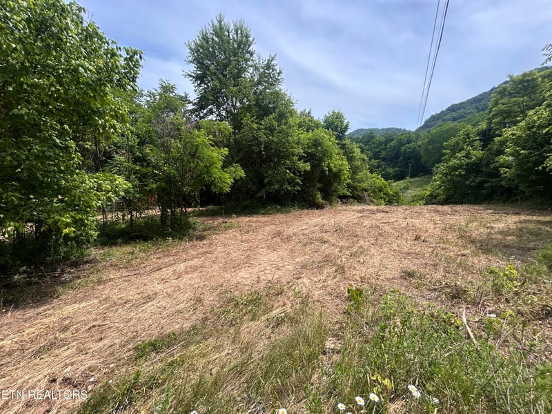801 Old Highway 25e, Thorn Hill, TN 37881