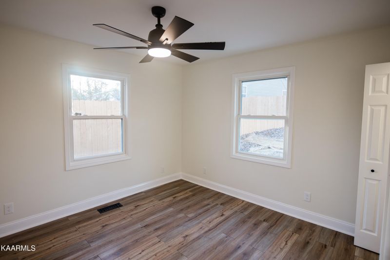 801 Oliver Rd, Knoxville, TN 37920