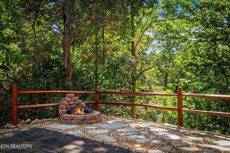 801 Sunrise Blvd, Sevierville, TN 37862