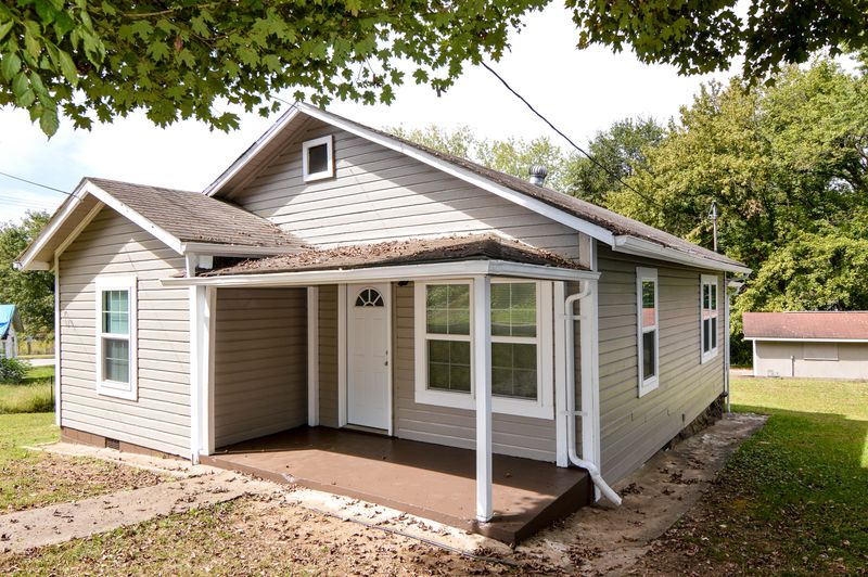801 Winslow Rd, Harriman, TN 37748