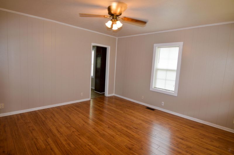 801 Winslow Rd, Harriman, TN 37748